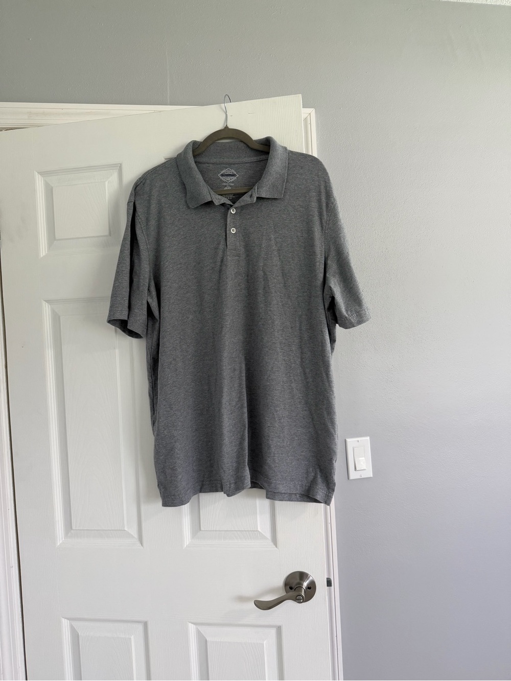 Men's Heather Grey Polo Shirt with Classic Collar